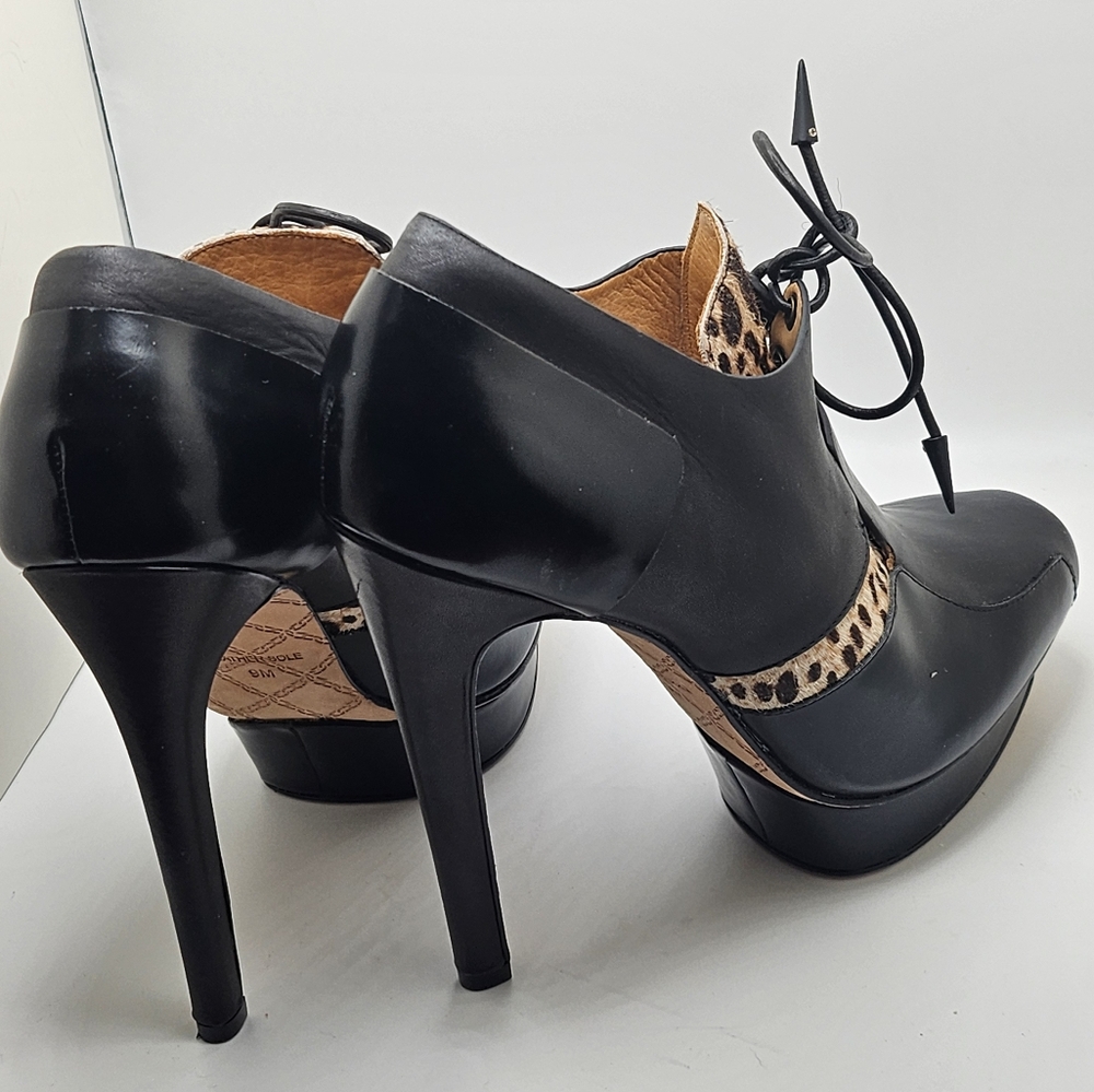 Leopard Accent Black Platform Heels - Picture 9 of 9